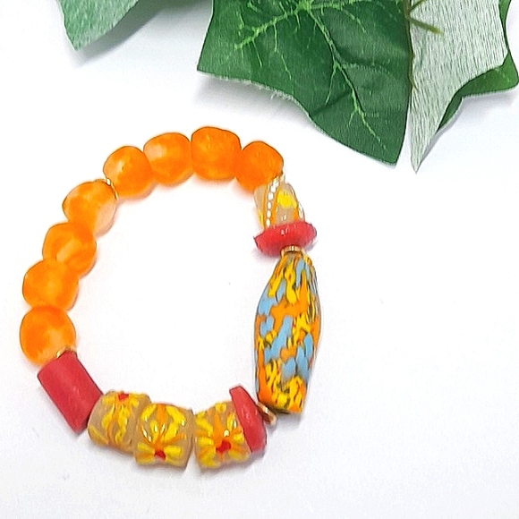 New handmade bracelet - Picture 3 of 4